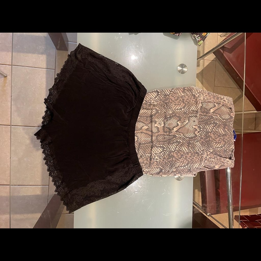 Top and short from Zara can be sold separately